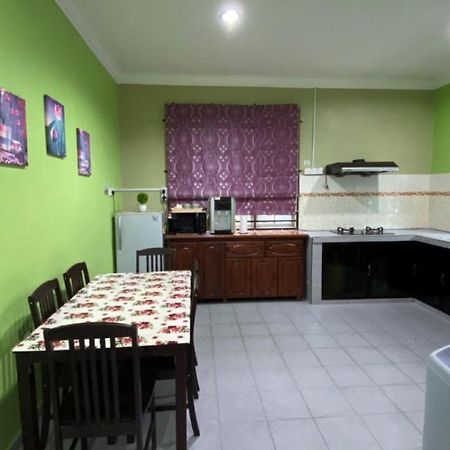 Seri Idaman Guest House  Pasir Mas Bagian luar foto