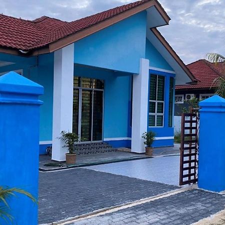 Seri Idaman Guest House  Pasir Mas Bagian luar foto